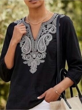 100% SILK  !Silver Embroidery BLOUSE Size XS-S
